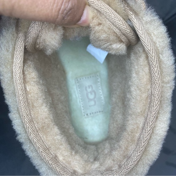 NWOB UGG Women’s Neumel Cozy Chestnut Sheepskin Lace-up Ankle Boots - Size 7 - Picture 11 of 14